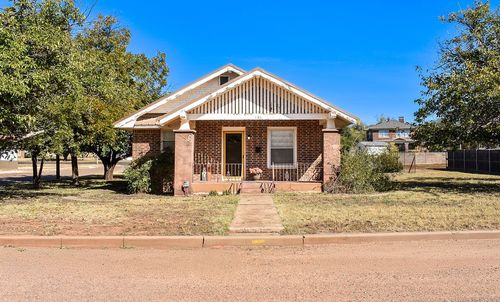 123 W 1st St, Spur, TX, 79370-2003 | Card Image