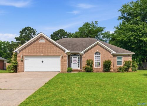 2101 Glenwood Dr Sw, Hartselle, AL, 35640-9103 | Card Image