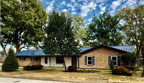 305 Bluebonnet Dr, Grapevine, TX, 76051-3546 | Card Image