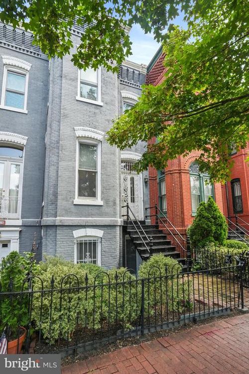 628 A St Ne, WASHINGTON, DC, 20002-6030 | Card Image