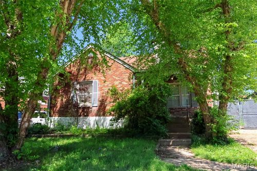 1067 Melvin Ave, Saint Louis, MO, 63137-1030 | Card Image
