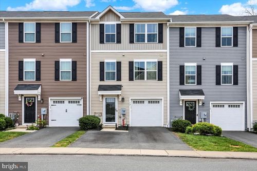 12 Foxwood Dr, GILBERTSVILLE, PA, 19525-7702 | Card Image