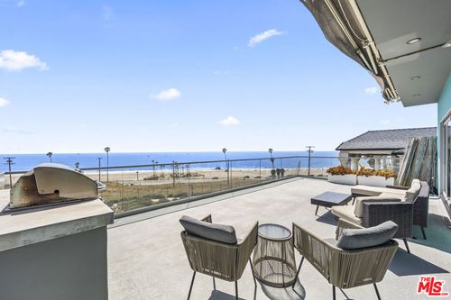 145 Napoleon St, Playa del Rey, CA, 90293-8089 | Card Image