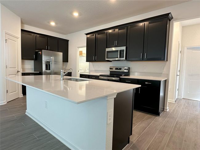 1629 Cross Prairie Pkwy, House other with 3 bedrooms, 3 bathrooms and null parking in KISSIMMEE FL | Image 7