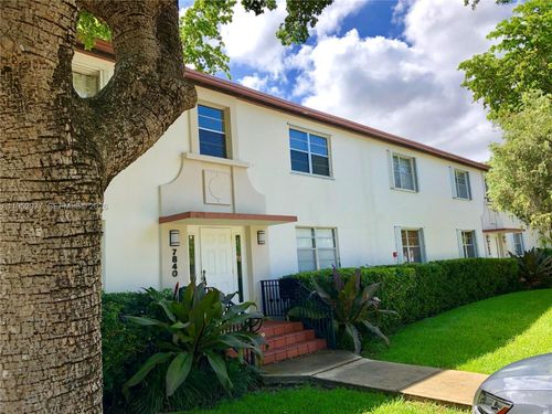 22a-7840 Sw 55th Ave, Miami, FL, 33143-5762 | Card Image