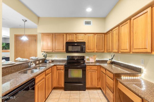 202 - 140 Sterling Loop, Condo with 2 bedrooms, 2 bathrooms and null parking in Fraser CO | Image 11