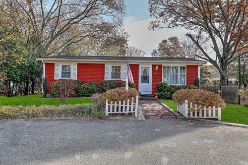 29 Spice Bush Trl, Narragansett, RI, 02882-2708 | Card Image