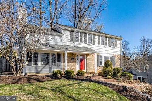 2015 Freedom Ln, FALLS CHURCH, VA, 22043-1842 | Card Image