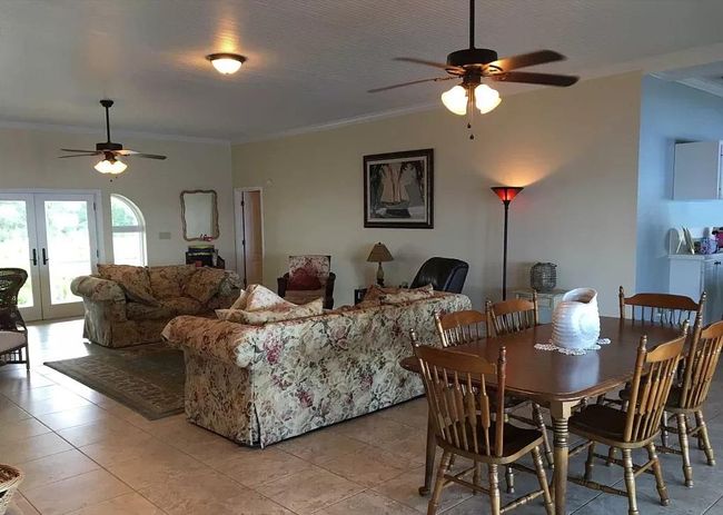 2074 Hwy 98 W, House other with 4 bedrooms, 3 bathrooms and 6 parking in Carrabelle FL | Image 6