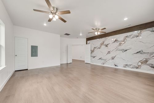 2706 Lenway St, Dallas, TX, 75215-3532 | Card Image