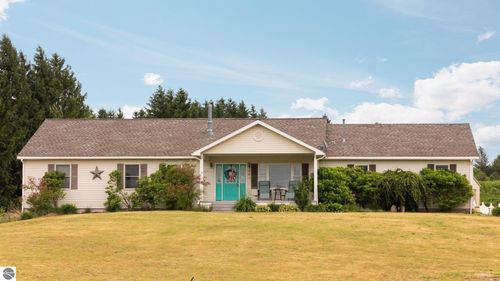 201 Prince Ln, Manton, MI, 49663-8068 | Card Image