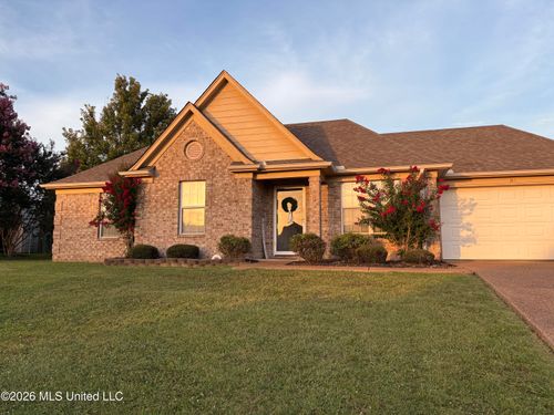 114 Aspen Cv, Senatobia, MS, 38668-8203 | Card Image