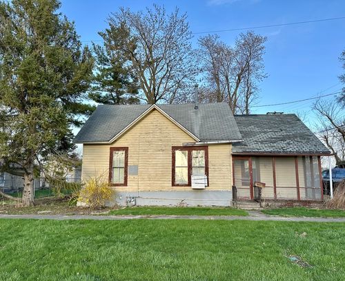 216 N Letcher St, Chenoa, IL, 61726-1060 | Card Image