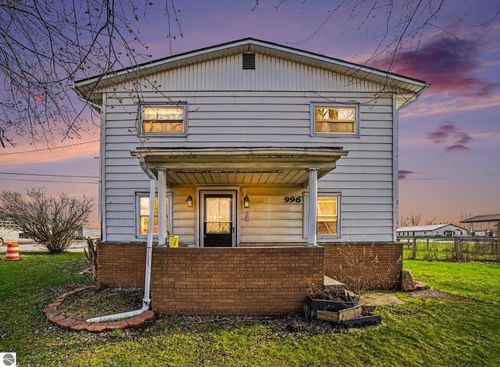 996 E Monroe Rd, Saint Louis, MI, 48880-8209 | Card Image