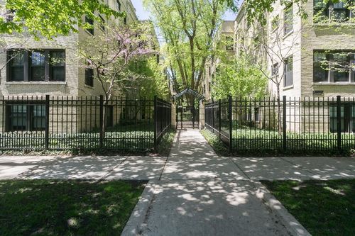d-gw-4878 N Magnolia Ave, Chicago, IL, 60640-4716 | Card Image