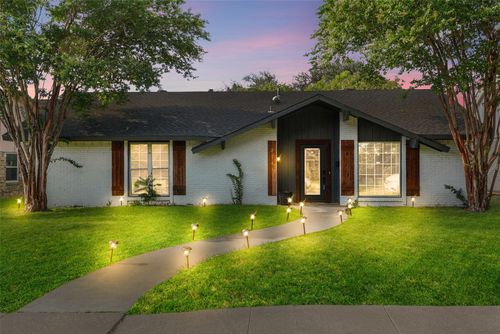 3141 Darvany Dr, Dallas, TX, 75220-1611 | Card Image