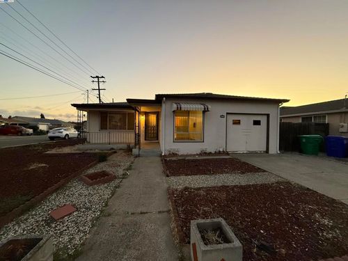 14835 Farnsworth St, San Leandro, CA, 94579-1418 | Card Image