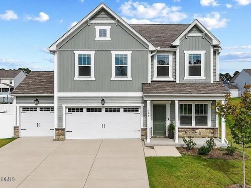 105 S Mule Way, Benson, NC, 27504-2072 | Card Image