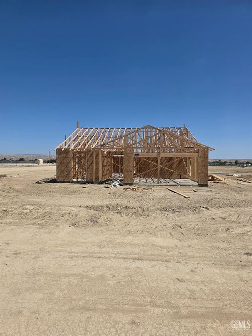 28102 Valley West Rd, Taft, CA, 93268 | Card Image