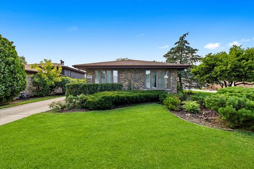 18018 65th Ave, Tinley Park, IL, 60477-4247 | Card Image