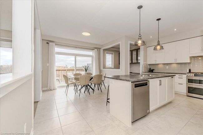 262 Dolman St, House other with 4 bedrooms, 3 bathrooms and 4 parking in Breslau ON | Image 14
