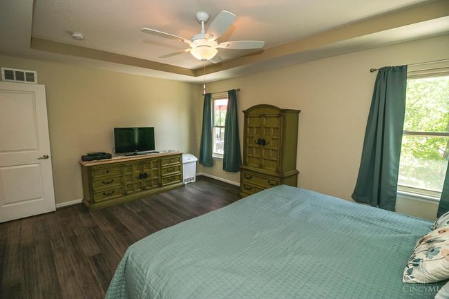 1331 Peregrine Way, House other with 4 bedrooms, 3 bathrooms and null parking in Hamilton OH | Image 23