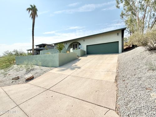 1701 E Camino Del Santo, Phoenix, AZ, 85022-5030 | Card Image
