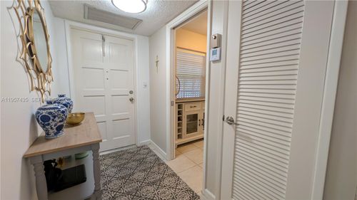 apt-208-3000 S Course Dr, Pompano Beach, FL, 33069-3913 | Card Image