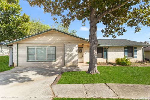 7813 Hollow Oak, Live Oak, TX, 78233-2920 | Card Image