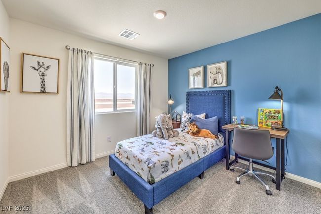 MODEL HOME/ Not actual home | Image 9