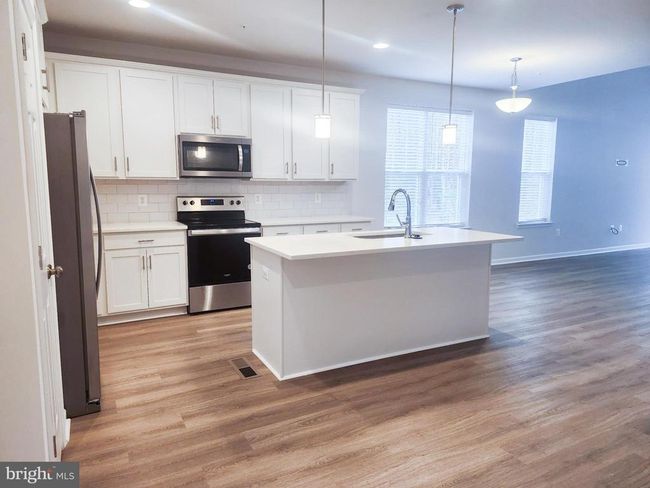 11521 Beacon Hill Ct, House other with 4 bedrooms, 3 bathrooms and null parking in SWAN POINT MD | Image 5