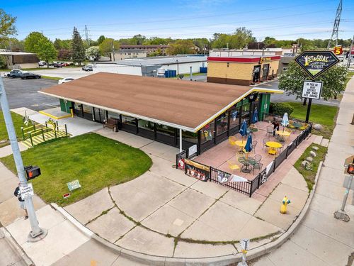 2148 University Avenue, GREEN BAY, WI, 54301 | Card Image