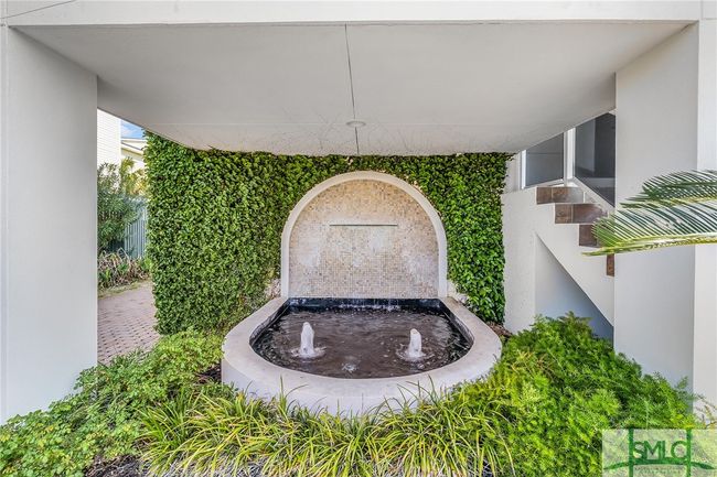 2 identical fountains on the front lawn | Image 45