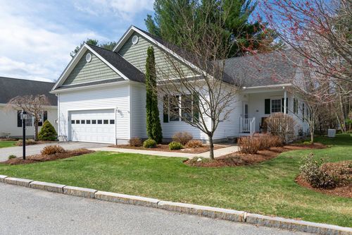 16 Nevins Dr, Londonderry, NH, 03053-3576 | Card Image
