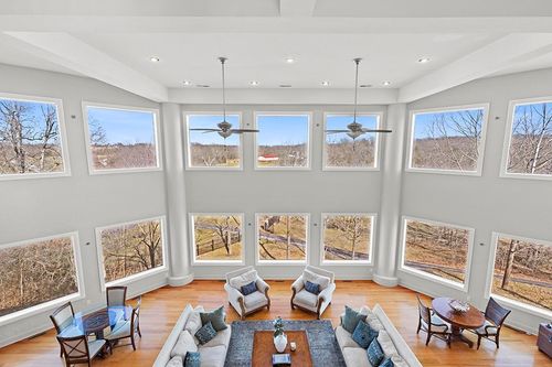 7906 W Farm Road 94, Willard, MO, 65781-8304 | Card Image