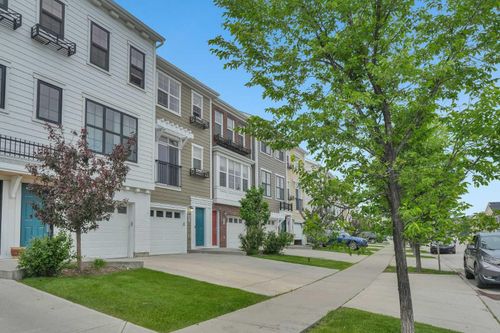 575 Sherwood Blvd Nw, Calgary, AB, T3R0X1 | Card Image