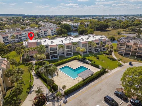 201-230 Lakeview Dr, Weston, FL, 33326-1056 | Card Image