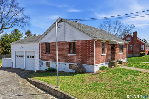 14 Coburn Ave, Mystic, CT, 06355-2922 | Card Image