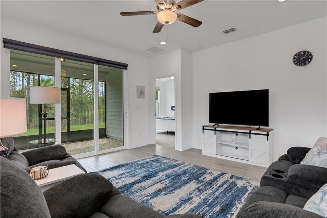 564 Jubilee Cir, Home with 2 bedrooms, 2 bathrooms and null parking in YULEE FL | Image 13