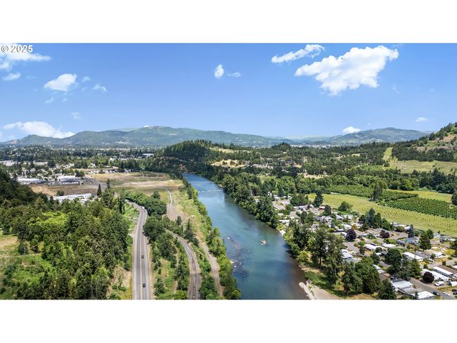 5580 Franklin Blvd, House other with 3 bedrooms, 2 bathrooms and 2 parking in Eugene OR | Image 35
