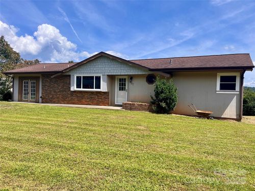 657 Arrowhead Trl, Marion, NC, 28752-9359 | Card Image