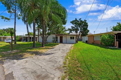 7377 Royal Palm Dr, NEW PORT RICHEY, FL, 34652-1126 | Card Image