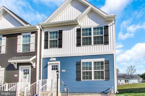 f-51 Overlook Drive, HANOVER, PA, 17331 | Card Image