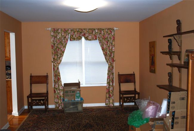 Dining Room vacant | Image 11
