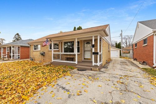 4062 S Troy Avenue, Saint Francis, WI, 53235 | Card Image