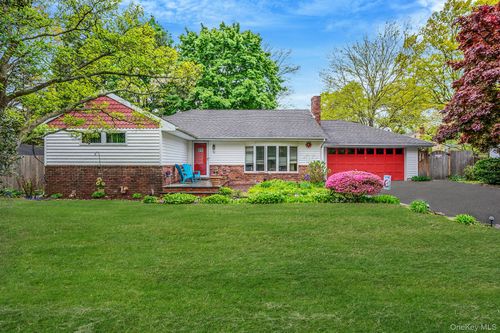 22 Beacon Dr, Sound Beach, NY, 11789-2017 | Card Image