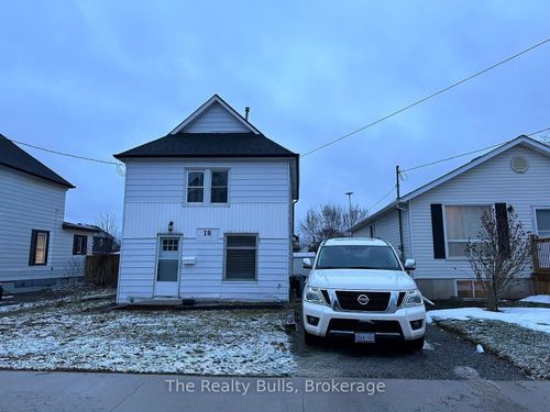 18 Forks Rd, Welland, ON, L3B5K1 | Card Image