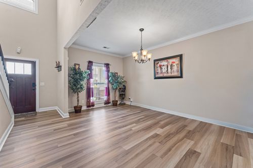 831 Cherry Blossom Ln, Clarksville, TN, 37040-6239 | Card Image