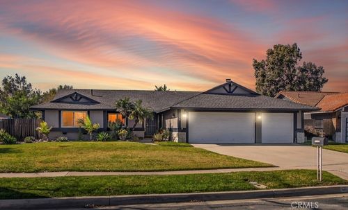 2158 N Magnolia Ave, Rialto, CA, 92377-4725 | Card Image