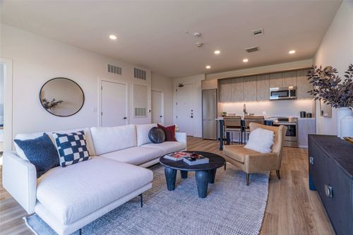 205-4315 S Congress Ave, Austin, TX, 78745-1105 | Card Image